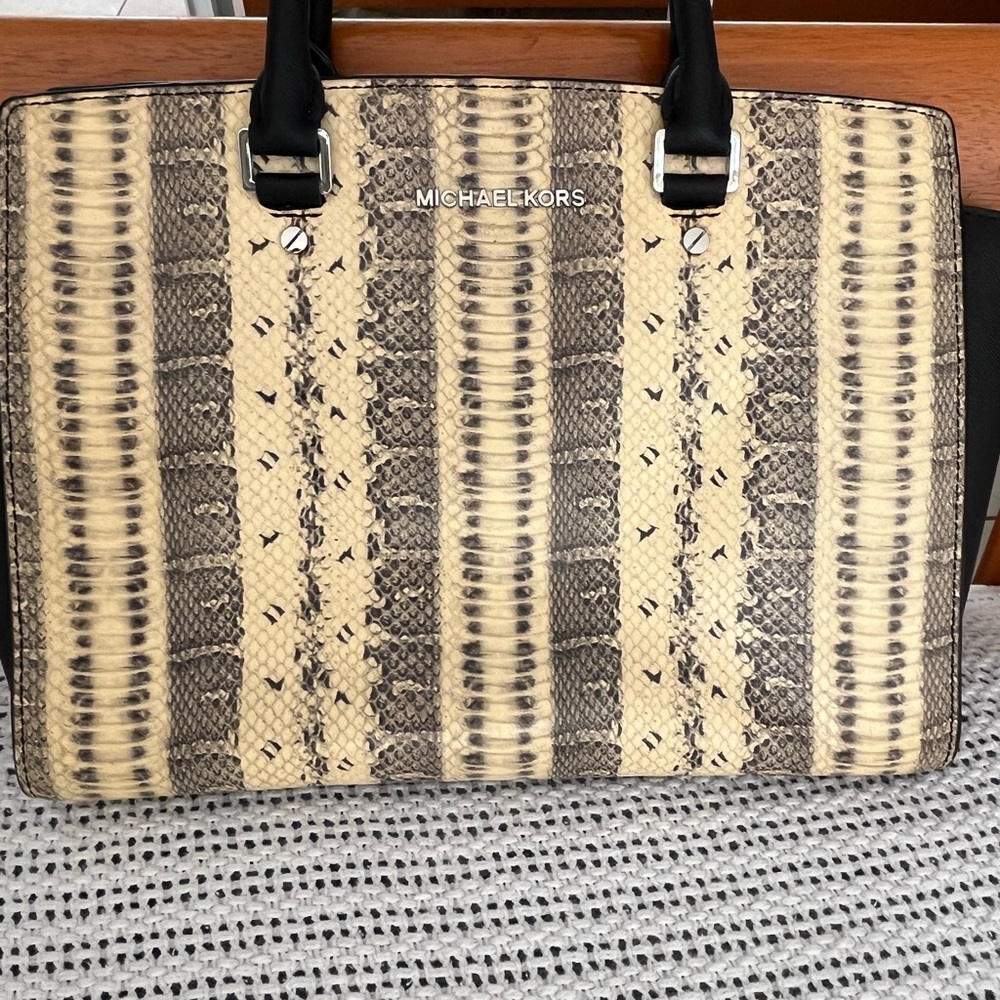 MICHAEL KORS SELMA LARGE BLACK & IVORY SNAKE PRINT LEATHER SATCHEL, TOTE, BAG